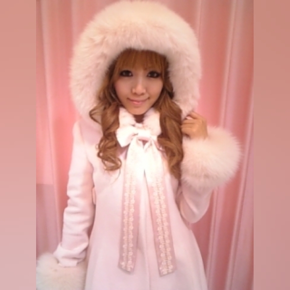 Jesus Diamante Hime Gyaru Lolita White Fox Fur Trimmed Hooded Coat With Lace Bow - Picture 2 of 13